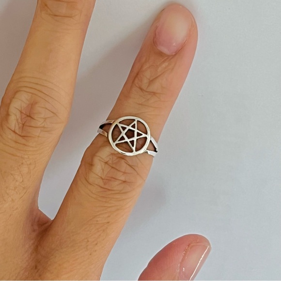 Sterling silver pentagram toe ring, silver pentagram toe ring, pentagram ring - Picture 2 of 7